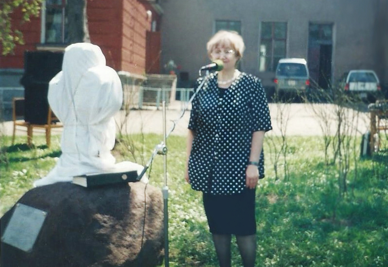 Открытие памятника 10 июля 1998 года