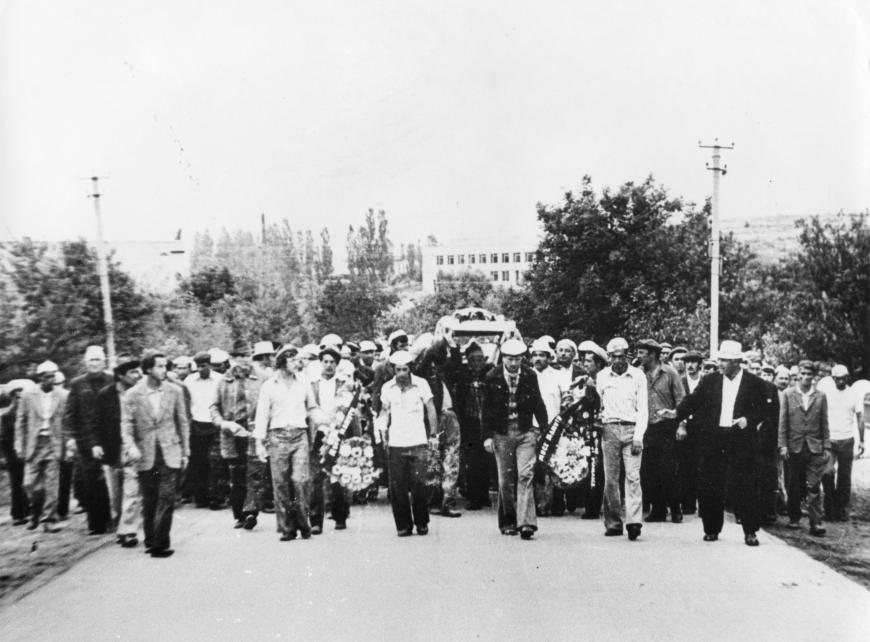 Funeral of Musa Mamut in Donskoe. June 30 1978. Photo by Remzi Seitvapov (?)